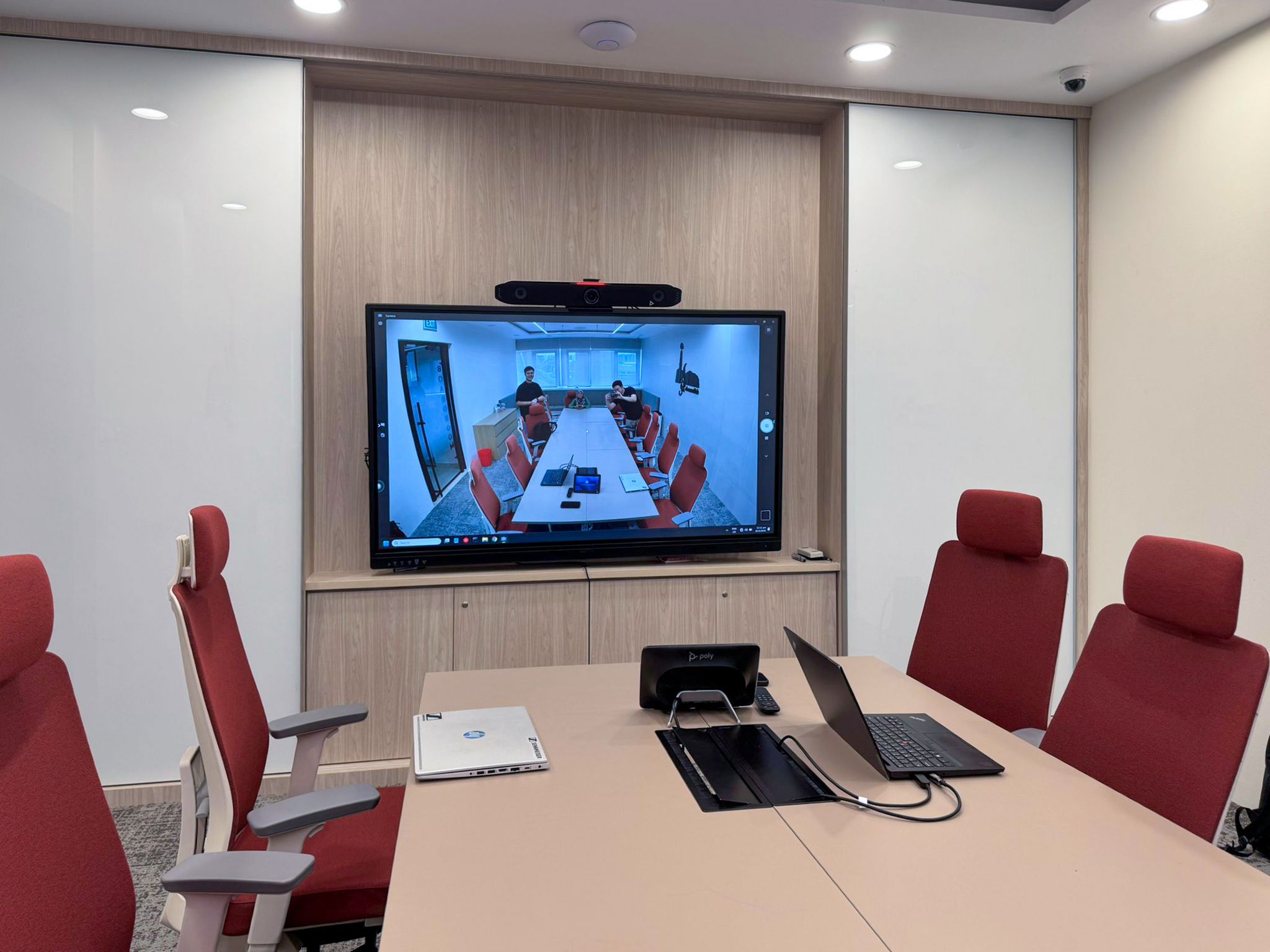 Level 2 conference room.jpeg