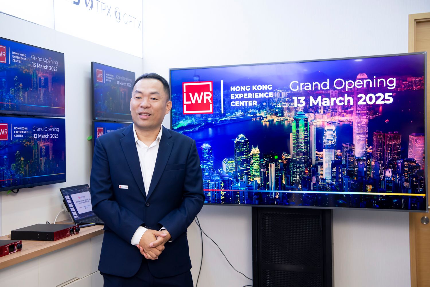 Lightware_HK Center.jpg